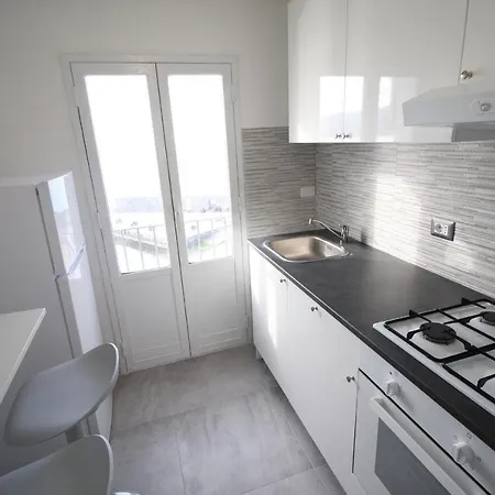 Sea Fly Balcony Apartment Cefalu