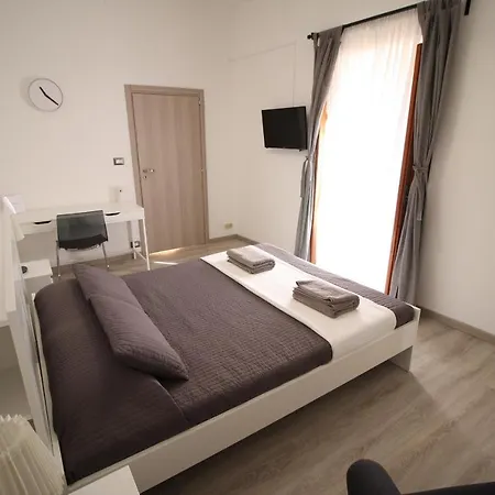 Sea Fly Balcony Apartment Cefalu
